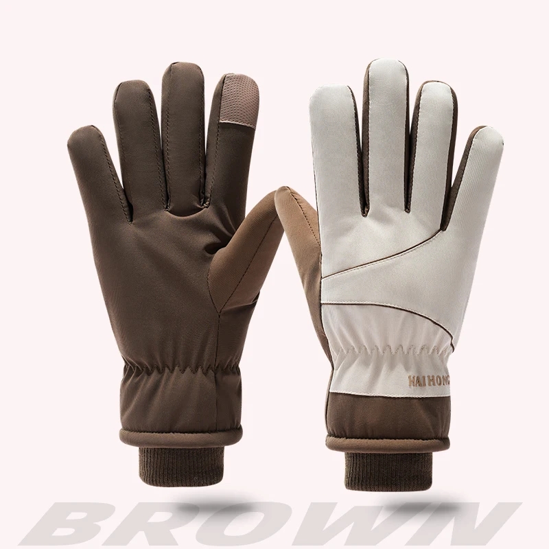 اكتشفي الأناقة مع قفازات الشتاء العصرية