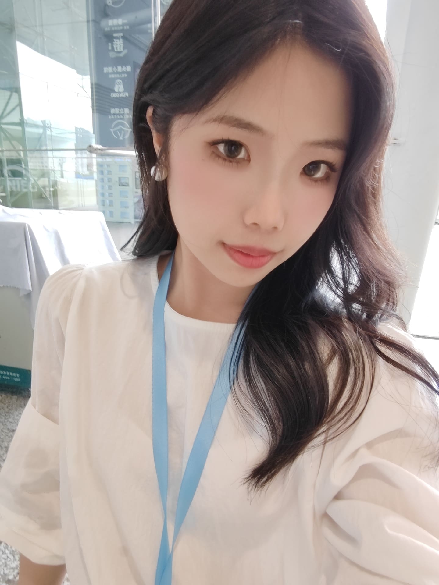 Lynn - Sales Manager